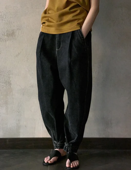Barrel-Leg Cuffed Jeans