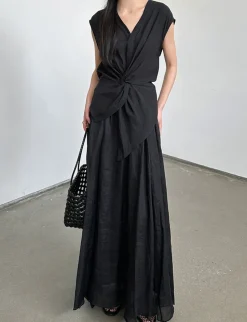 Black Twist Front Top-PREORDER